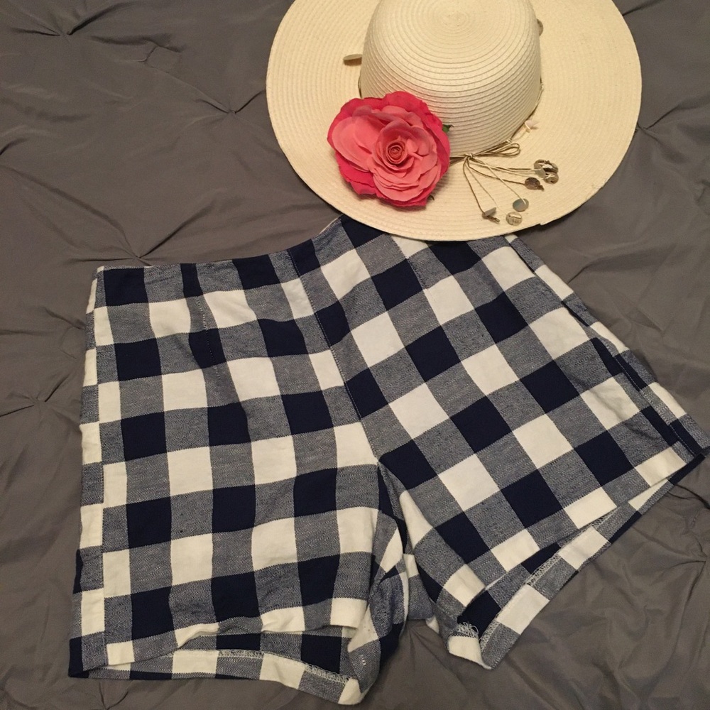OLD NAVY SHORTS